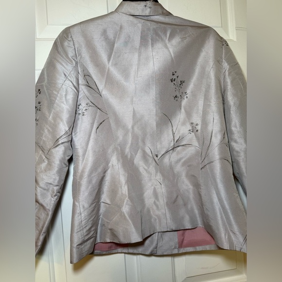 Bergamo By EBI Gray Floral Silk Woman’s Blazer Jacket Size 12 EUC Collared - Picture 7 of 10